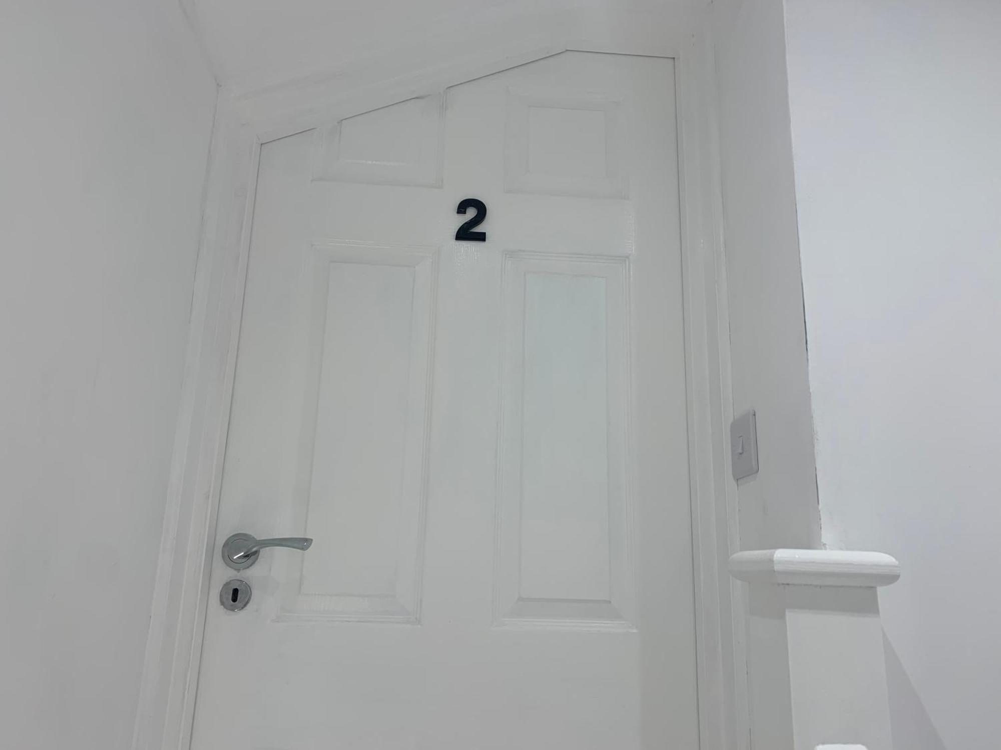 Air Conditioned Modern Double Bed Room With Private Attached Bathroom - Free Parking - Near London Heathrow Airport & Southall Broadway Exteriér fotografie