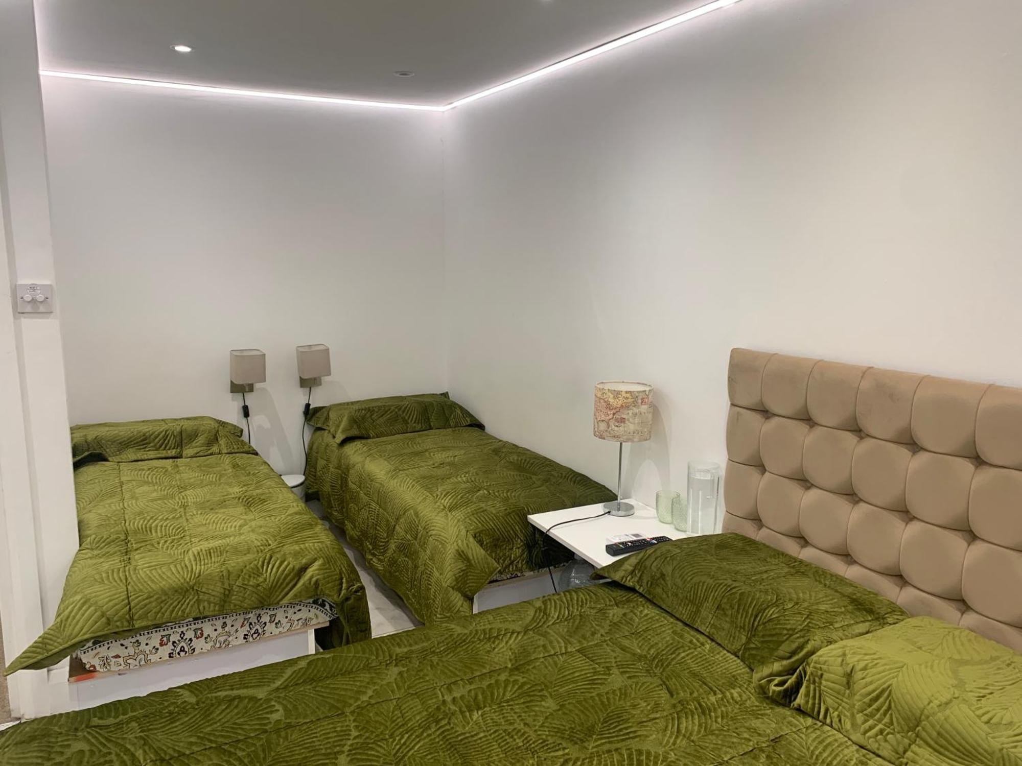 Air Conditioned Modern Double Bed Room With Private Attached Bathroom - Free Parking - Near London Heathrow Airport & Southall Broadway Exteriér fotografie